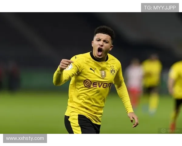 桑乔女友每周收几万镑引发争议其巨额债务成焦点 桑乔女友每周收几万镑引发争议其巨额债务成焦点